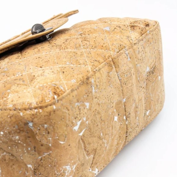 Eco-Friendly Cork Crossbody Bag - Picture 5 of 7